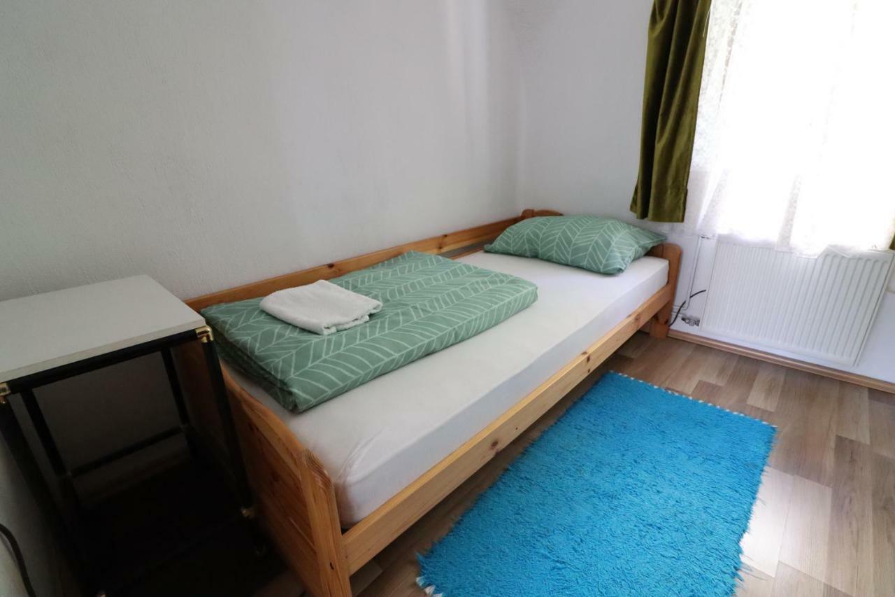 Guesthouse Veles Slovenska Bistrica Ngoại thất bức ảnh