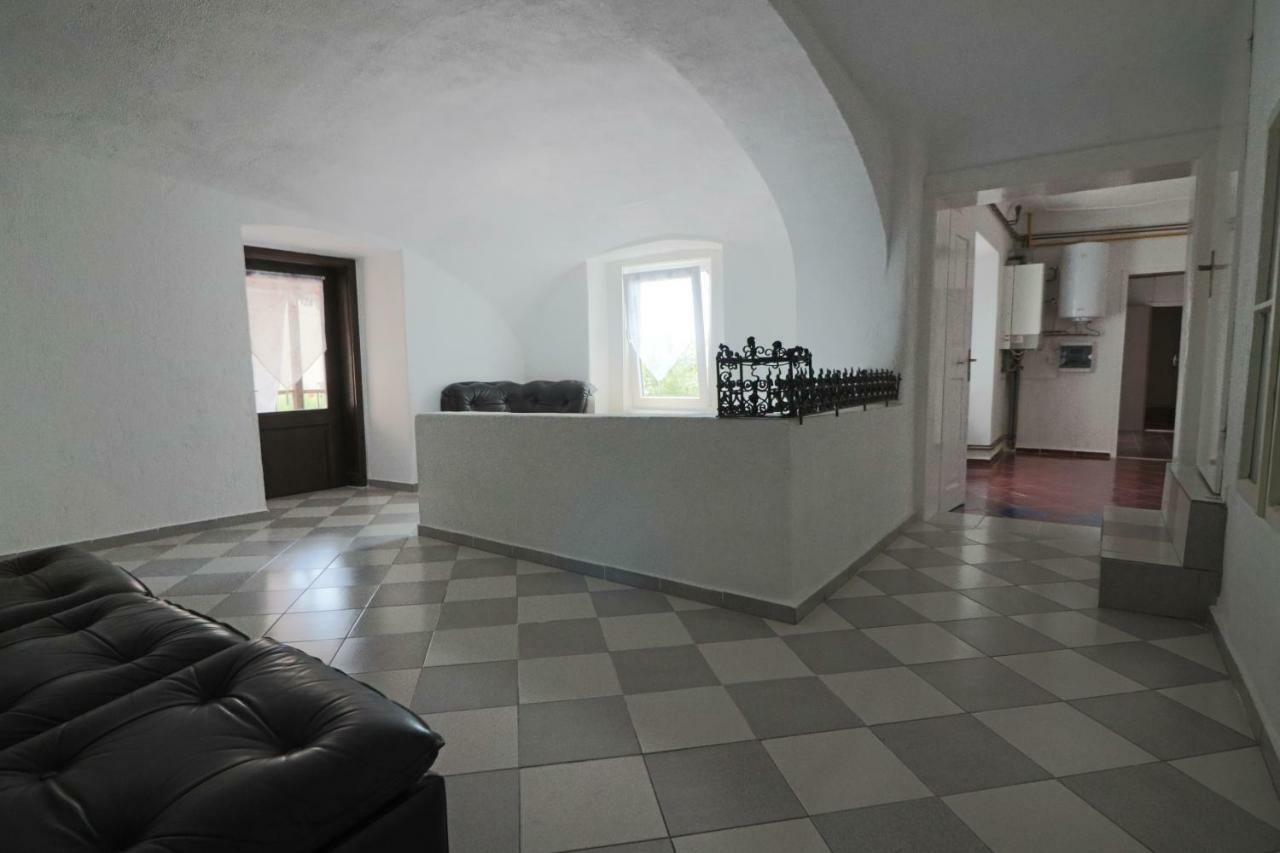 Guesthouse Veles Slovenska Bistrica Ngoại thất bức ảnh